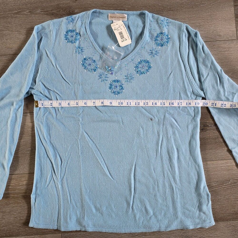 New Drapers & Damons Size L Sweater Womens Blue Embroidered V-neck Lightweight - Picture 3 of 5